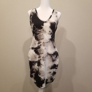 Almost Famous Black and White Print 2PC. Dress